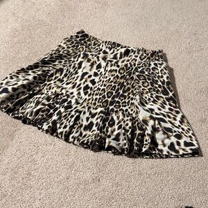 DonaJo Leopard Print Women's tennis Skort size small